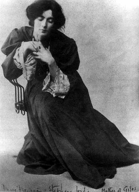 MINA LOY (all rights reserved)